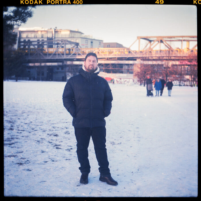 stefanos; 36; fotoredakteur; kreuzberg, berlin, 2026