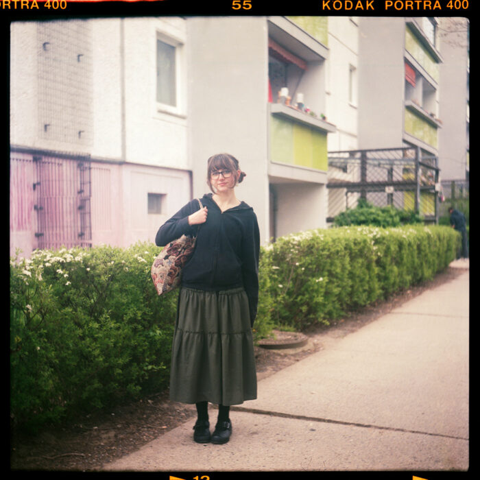 lilly; 19; auszubildene; hellersdorf, berlin, 2026